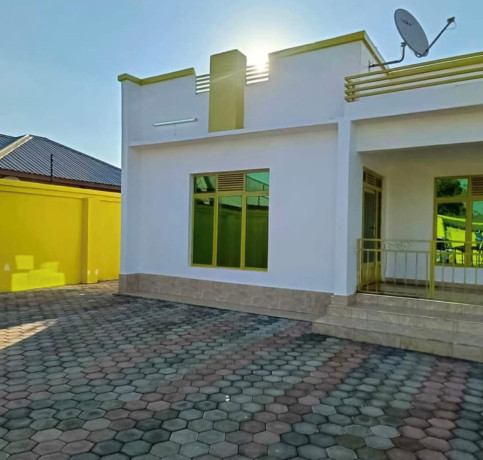 3-bedroom-house-for-sale-in-new-kasama-big-1