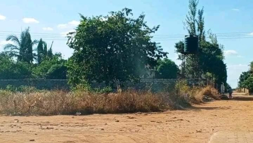 plot-for-sale-in-chalala-big-3