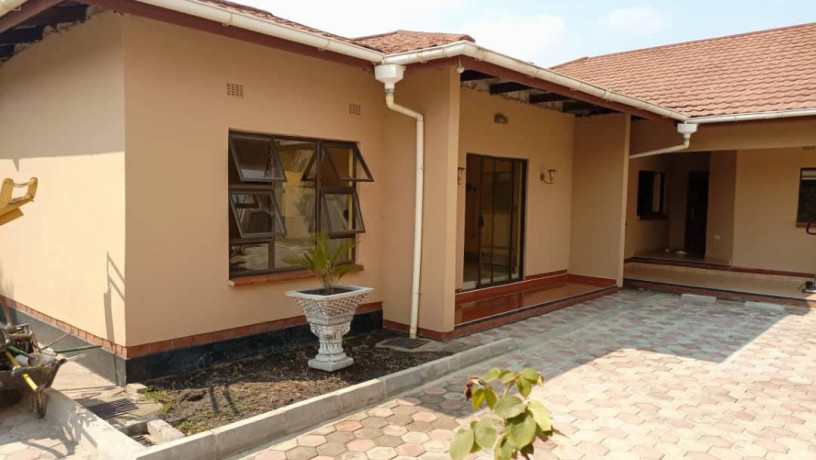 2-bedroom-house-for-rent-in-twin-palm-big-2