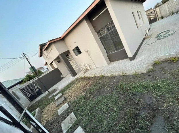 2-bedroom-flat-for-rent-in-waterfalls-big-0