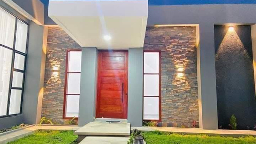 executive-3-bedroom-house-for-sale-in-new-kasama-big-3