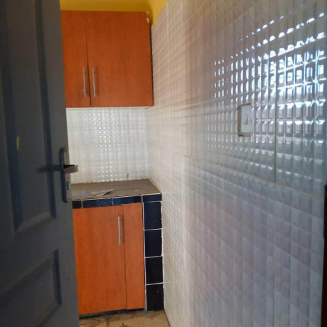 3-bedroom-flat-for-rent-in-chalala-big-3