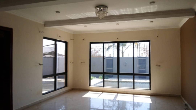 3-bedroom-flat-for-rent-in-ibex-hill-big-7