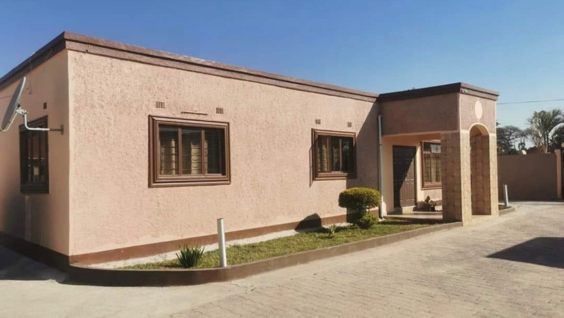 3-bedroom-flat-for-rent-in-ibex-hill-big-7