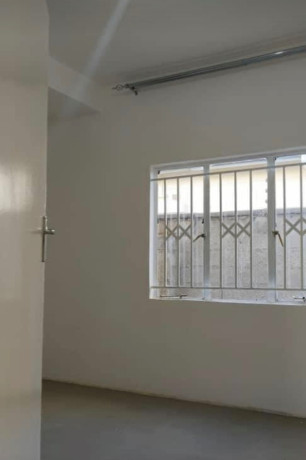 1-bedroom-flat-for-rent-in-ibex-hill-big-8