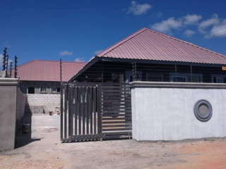 2-bedroom-flat-for-rent-in-ibex-hill