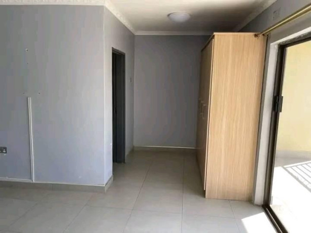 3-bedroom-flat-for-rent-in-ibex-hill-big-4