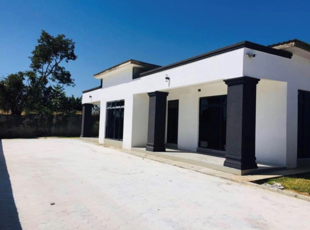 3-bedroom-flat-for-rent-in-ibex-hill-big-6
