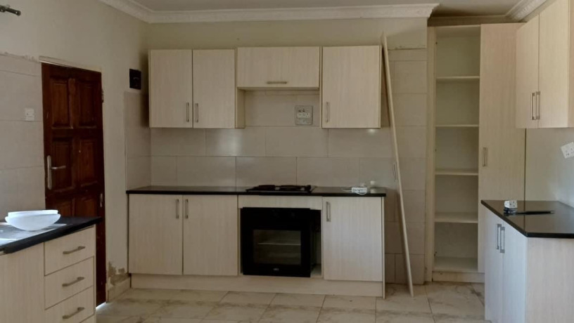 2-bedroom-flat-for-rent-in-ibex-hill-big-1