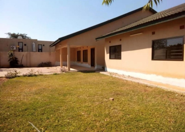 3-bedroom-house-for-rent-in-lilayi-big-5