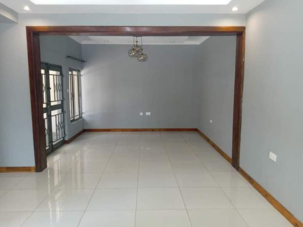 3-bedroom-house-for-rent-in-makeni-main-big-3