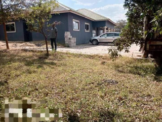 4 Bedroom House For Sale in Kabangwe West