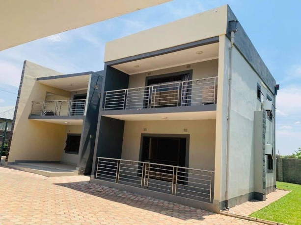 3-bedroom-flat-for-rent-in-ibex-hill-big-5