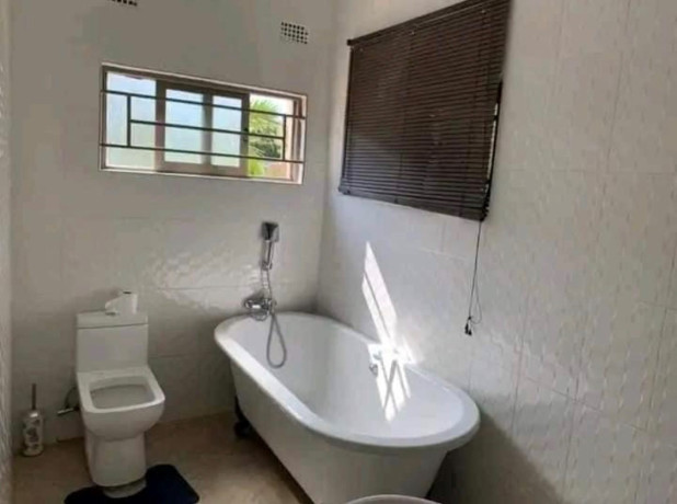 3-bedroom-house-for-sale-in-lilayi-big-2