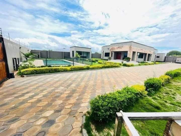 3-bedroom-flat-for-sale-in-lilayi-estate-big-3