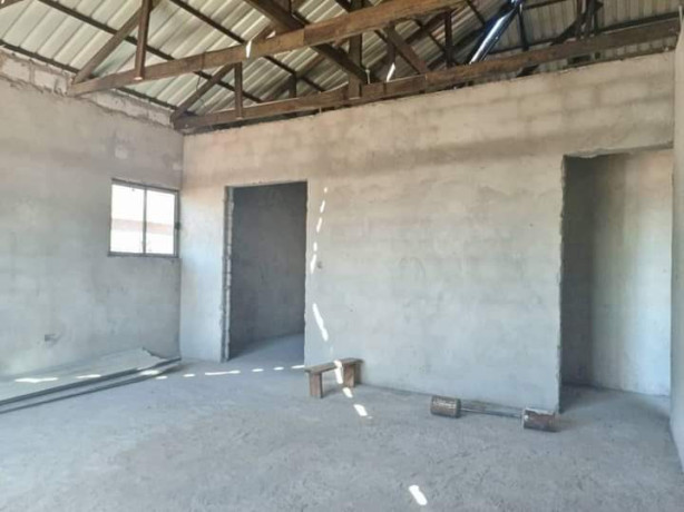 incomplete-4-bedroom-flat-for-sale-in-lilayi-big-7