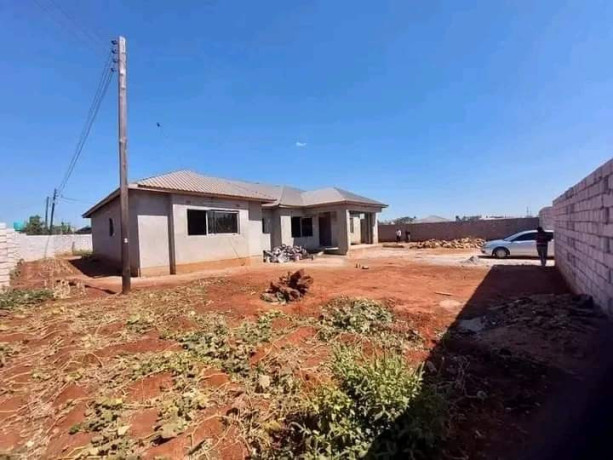 incomplete-4-bedroom-house-for-sale-in-lilayi-big-4