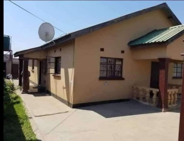 4-bedroom-house-for-sale-in-makeni-big-0