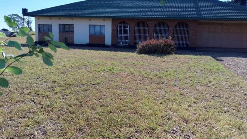 neat-and-modern-4-bedroom-house-in-makeni-big-1