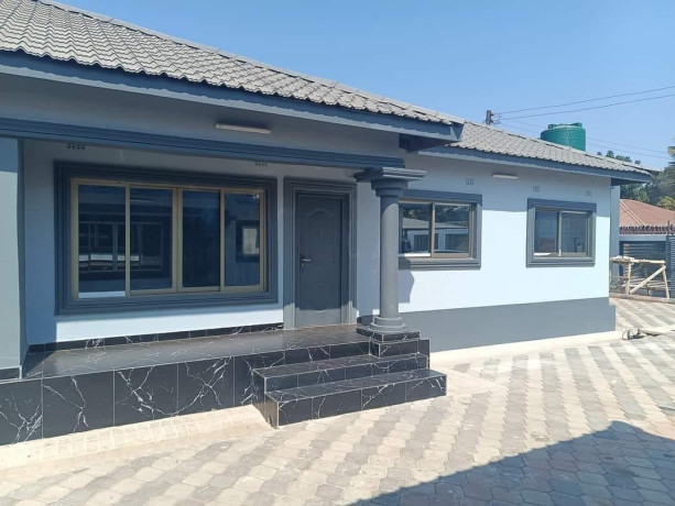 3-bedroom-flat-for-rent-in-lilayi-big-0