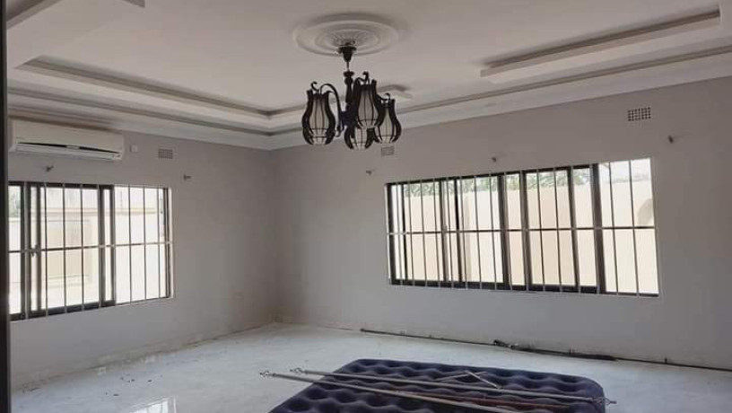 3-bedroom-flat-for-sale-in-lilayi-estate-big-4