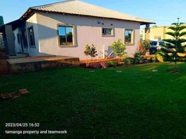 3-bedroom-house-for-sale-in-lilayi-big-4