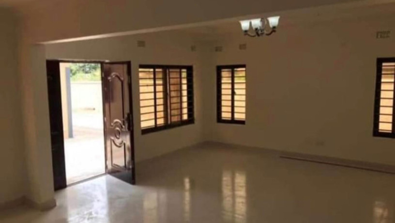 2-bedroom-flat-for-rent-in-chalala-big-5