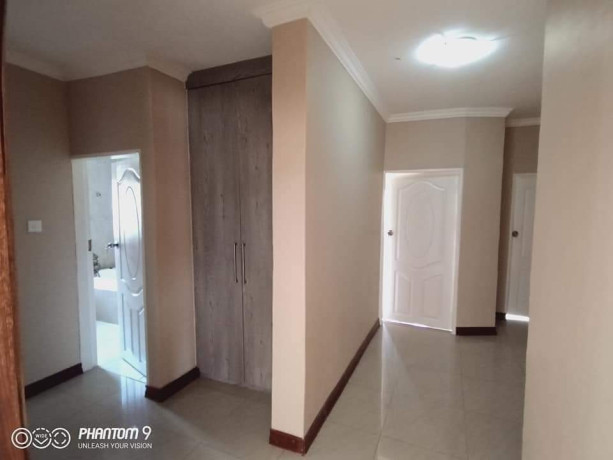 beautiful-3-bedrooms-house-for-sale-in-meanwood-mutumbi-phase-2-big-9