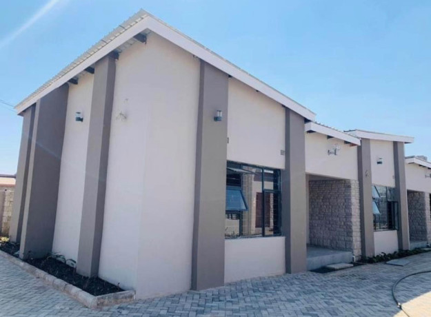 1-bedroom-flat-for-rent-in-ibex-meanwood-big-0