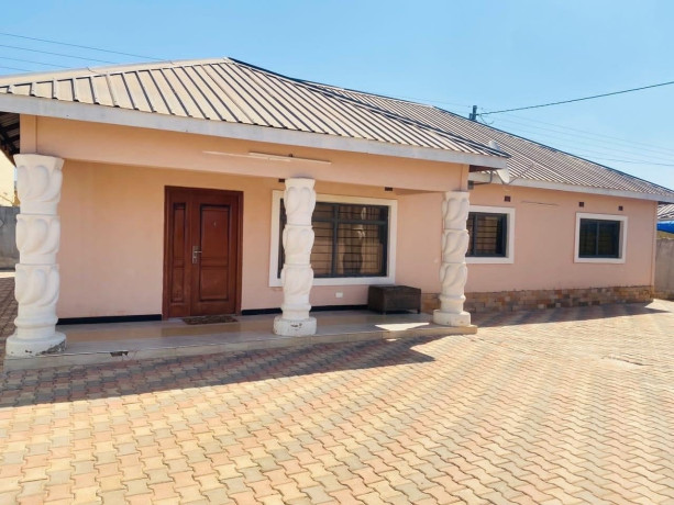 2-bedroom-flats-for-sale-in-lilayi-big-3