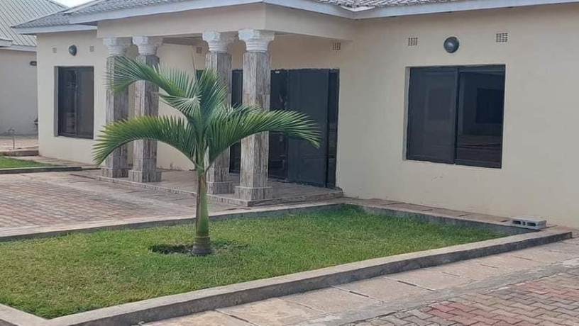 3-bedroom-flat-for-rent-in-makeni-big-2