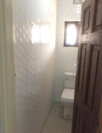 2-bedroom-flat-for-rent-in-makeni-big-5