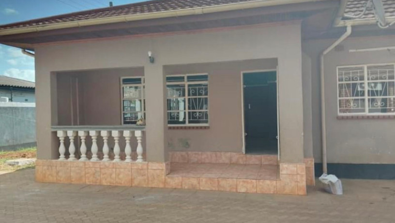 3-bedroom-flat-for-rent-in-makeni-big-5