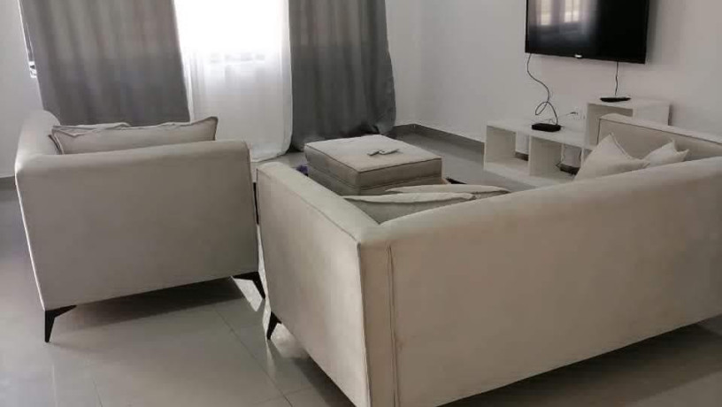 2-bedroom-flat-for-rent-in-roma-big-3