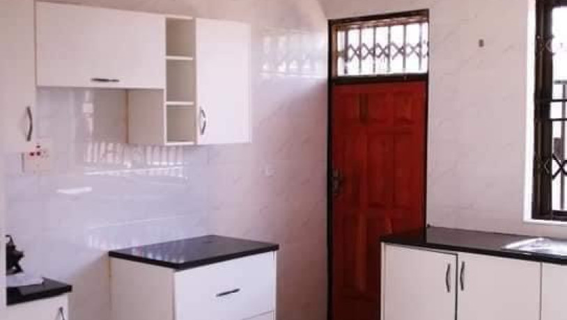 2-bedroom-flat-for-rent-in-chalala-big-1