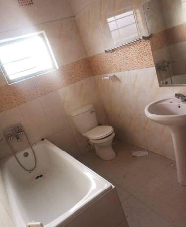 2-bedroom-flat-for-rent-in-meanwood-big-7