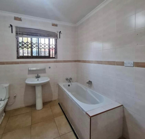 3-bedroom-house-for-rent-in-ibex-hill-big-7