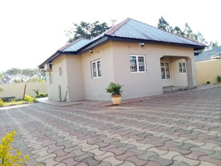 3 Bedroom Flat For Rent In New Kasama