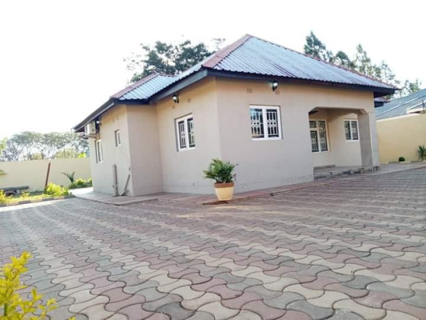 3-bedroom-flat-for-rent-in-new-kasama-big-0