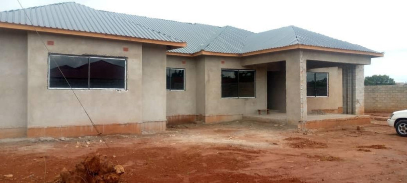 4-bedroom-house-for-sale-in-lilayi-big-5