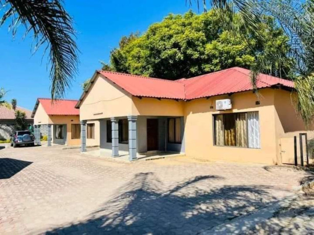 3-by-9-flats-for-sale-in-ibex-main-street-big-5