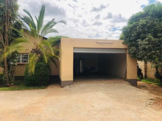 3 Bedroom Flat For Sale in Chalala