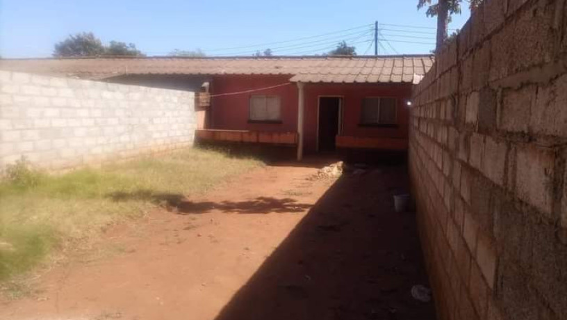 flat-for-sale-in-chilenje-big-2