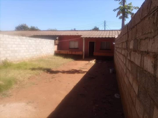flat-for-sale-in-chilenje-big-2