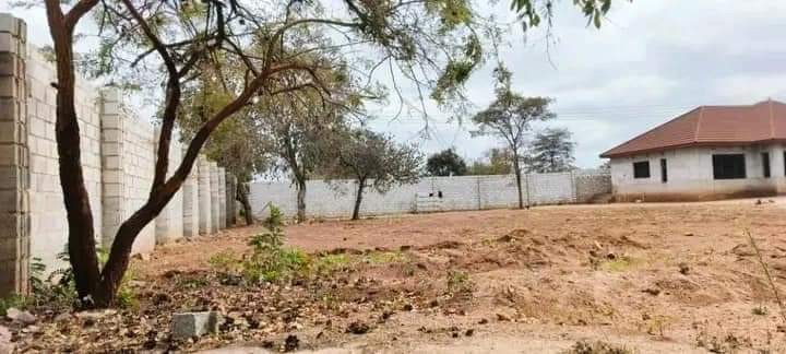 unfinished-3-bedroom-house-for-sale-in-meanwood-ibex-big-2