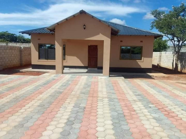 2-bedroom-flat-for-sale-in-lilayi-big-9