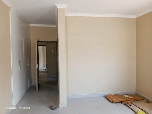 2-bedroom-flat-for-sale-in-lilayi-estate-big-7