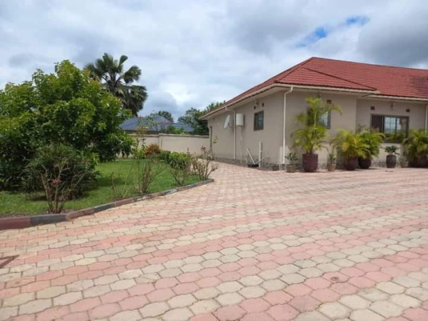 4-bedroom-house-for-sale-in-ibex-hill-big-4