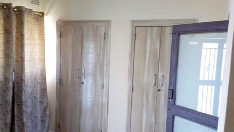 neat-and-modern-3-bedroom-flats-for-sale-in-chalala-big-3