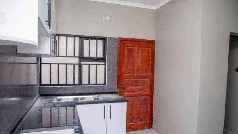 3-bedroom-apartments-for-sale-in-chalala-big-2